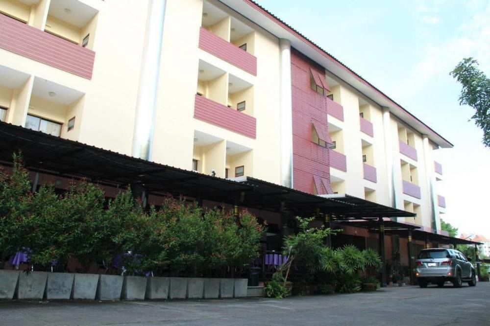 Chiangmai S.P. Hotel Chiang Mai Dış mekan fotoğraf